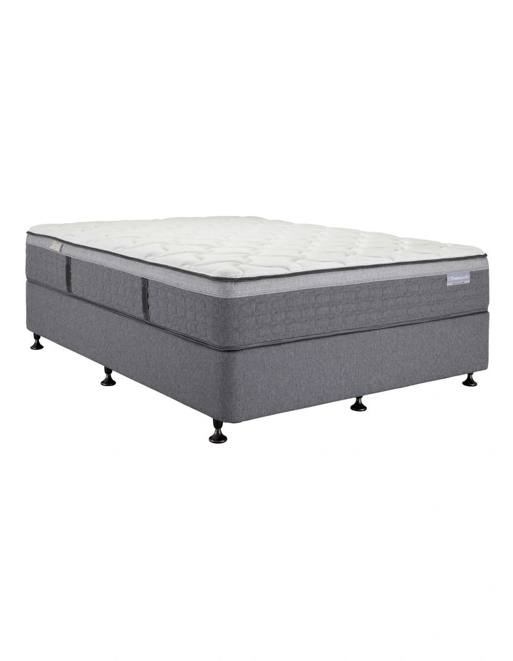 Posturepedic Private Collection Mattress Plush in White image 4