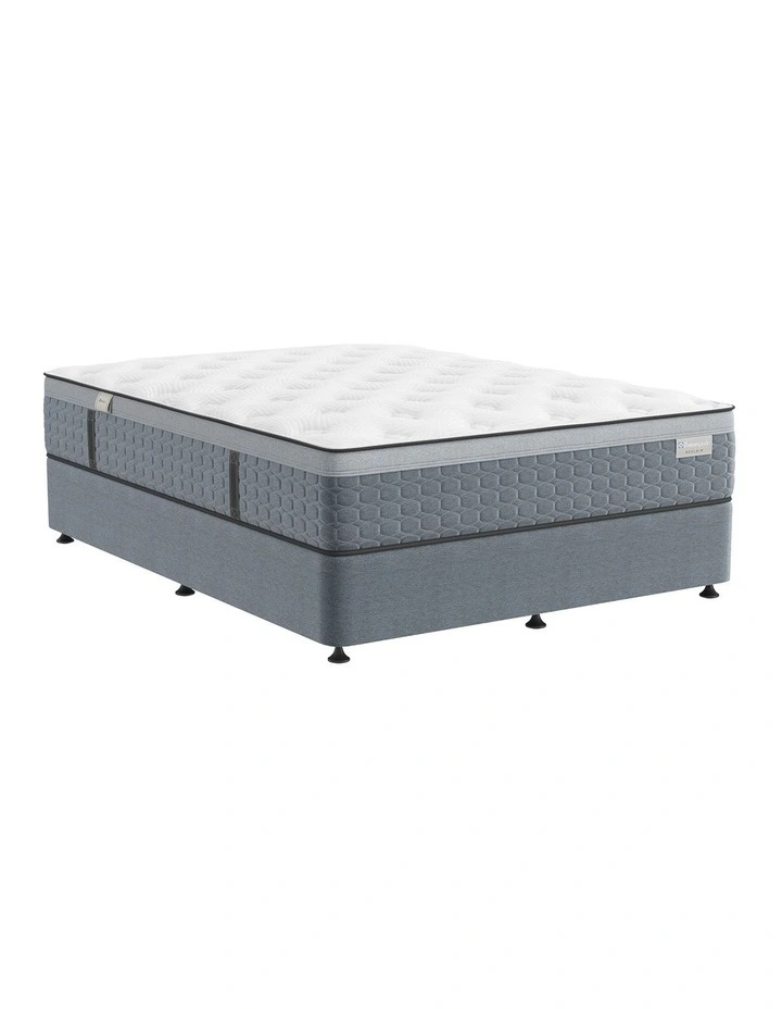 Posturepedic Private Collection Mattress Medium in White image 5