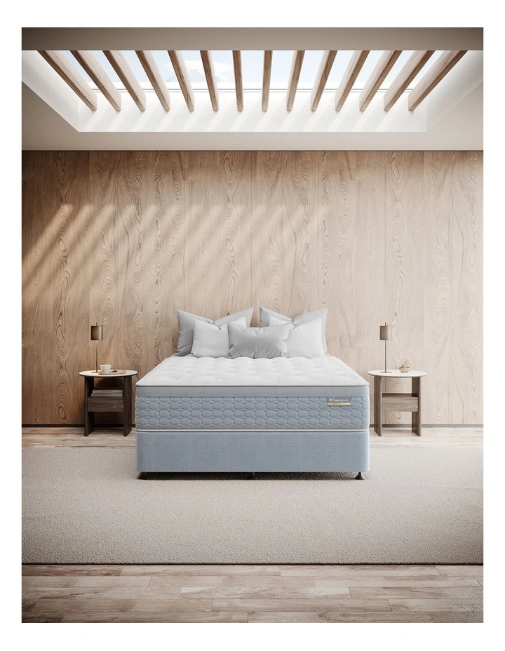 Sealy Niseko Flex Plush Mattress in White image 1