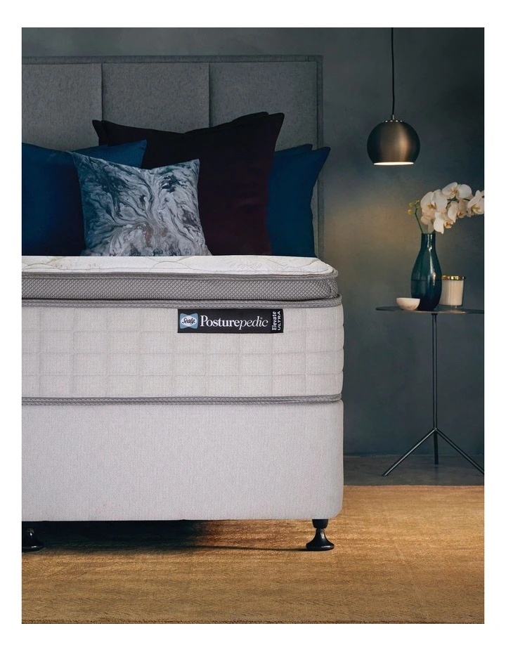 Elevate Ultra Acacia Medium Mattress in White image 1