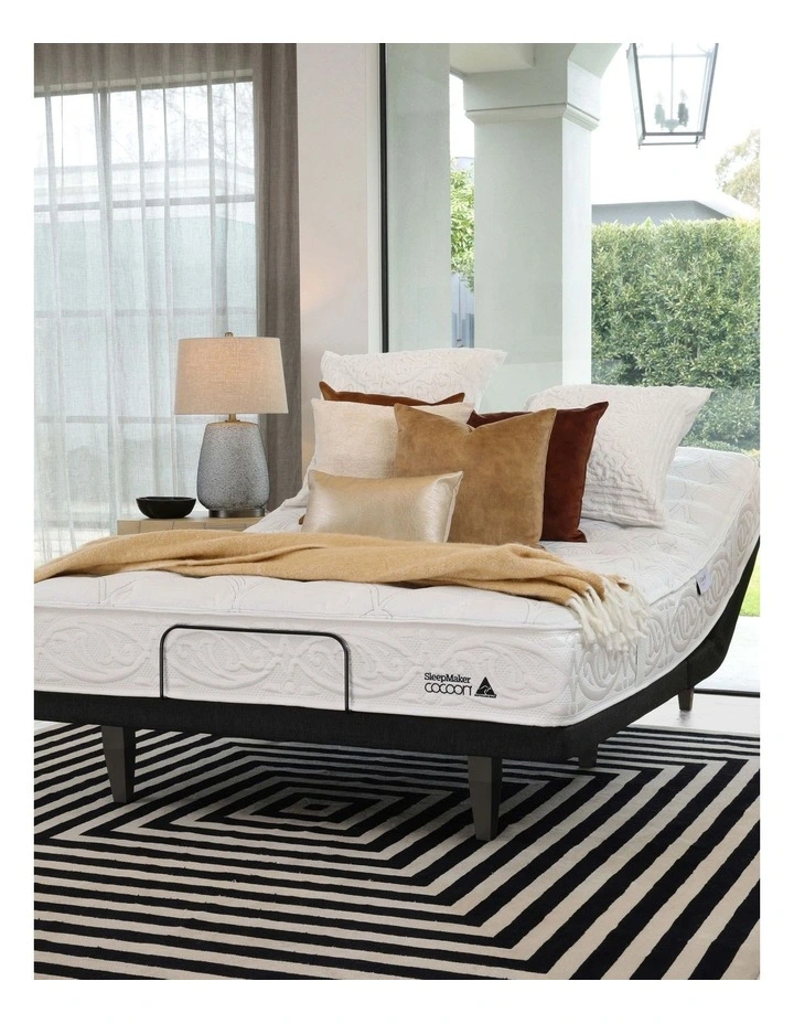 Cocoon Silver Clarity Plush 7 Mattress in White image 3