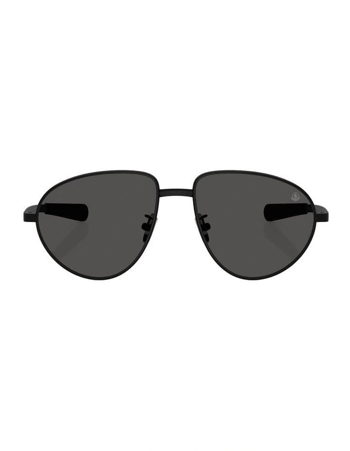Vizla Metal Sunglasses in Black image 2