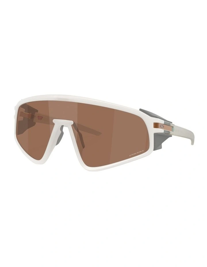 Latch Panel Seek Collection O_matter Sunglasses in White image 1