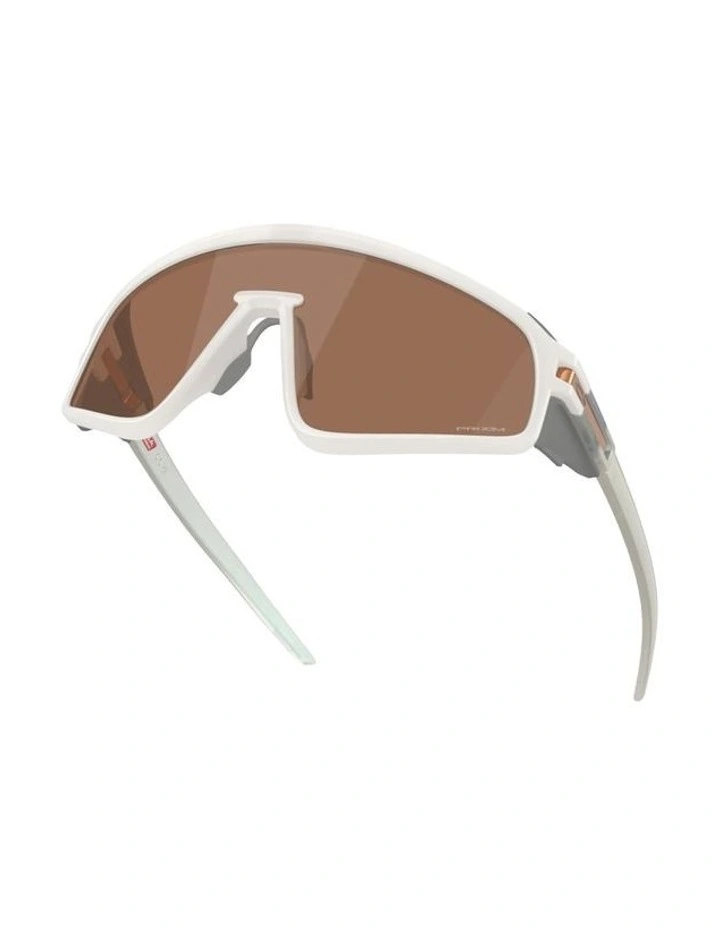 Latch Panel Seek Collection O_matter Sunglasses in White image 4