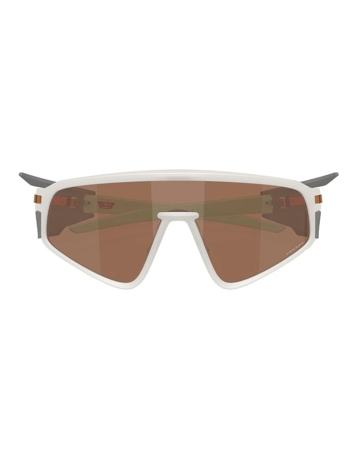 Latch Panel Seek Collection O_matter Sunglasses in White image 5