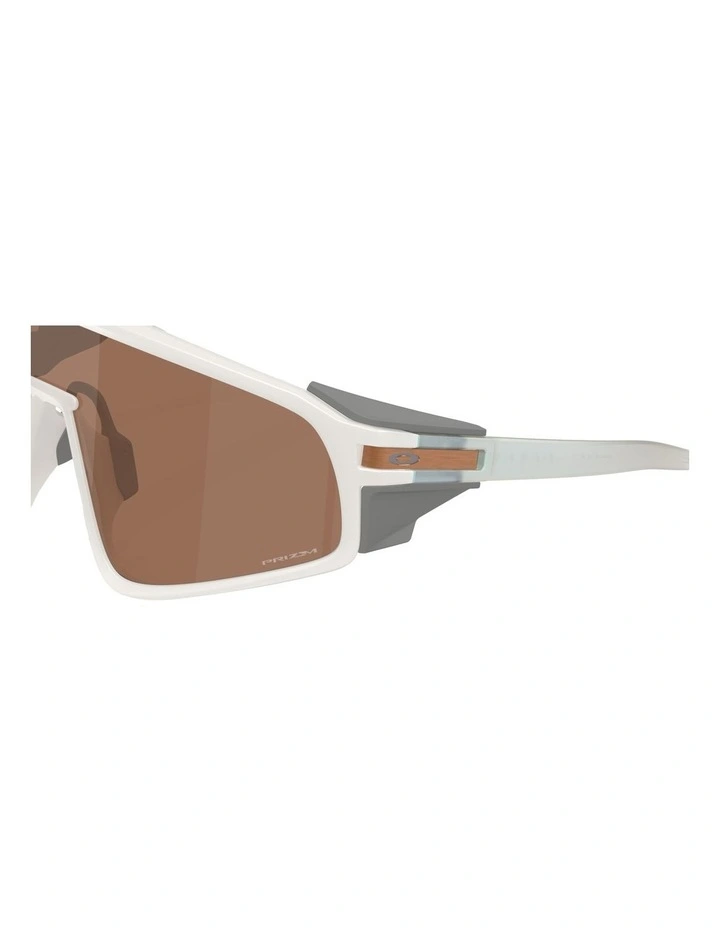 Latch Panel Seek Collection O_matter Sunglasses in White image 6