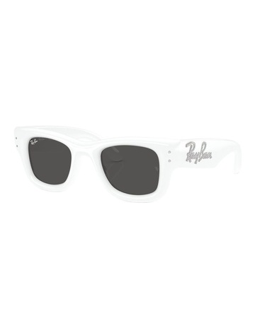 White & Strass colour