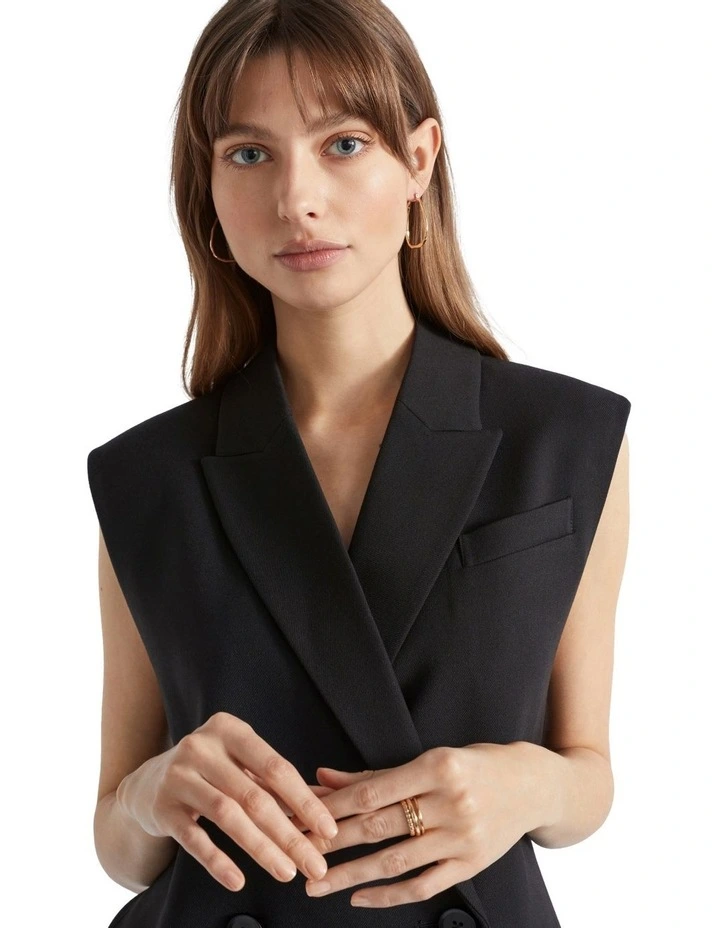 Oblong Hoop in Gold image 2