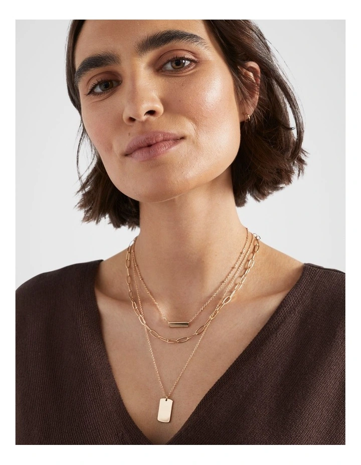 Bar Necklace Set in Gold image 2