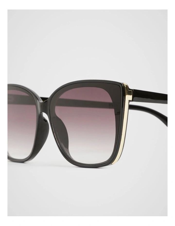 Hannah D Frame Sunglasses in Black image 3
