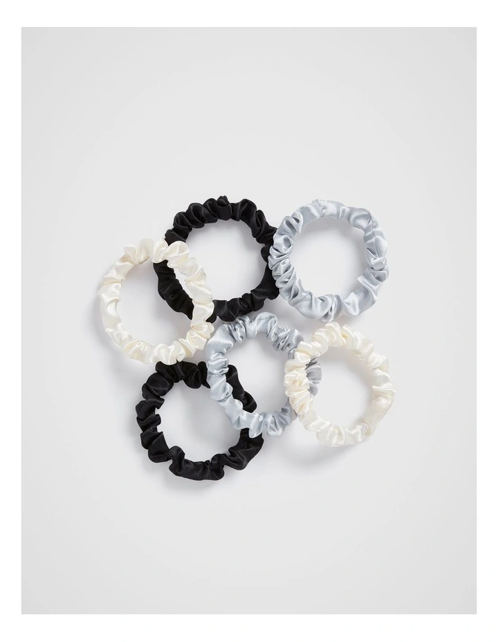 Scrunchie Ornament in Assorted image 1