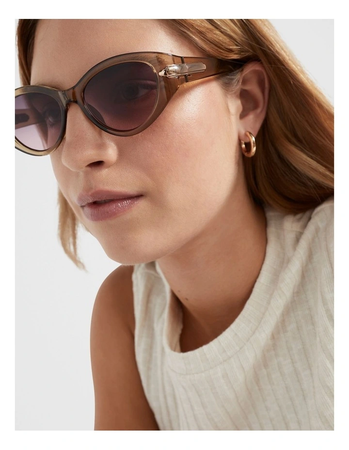 Renee Cat Eye Sunglasses in Green image 2