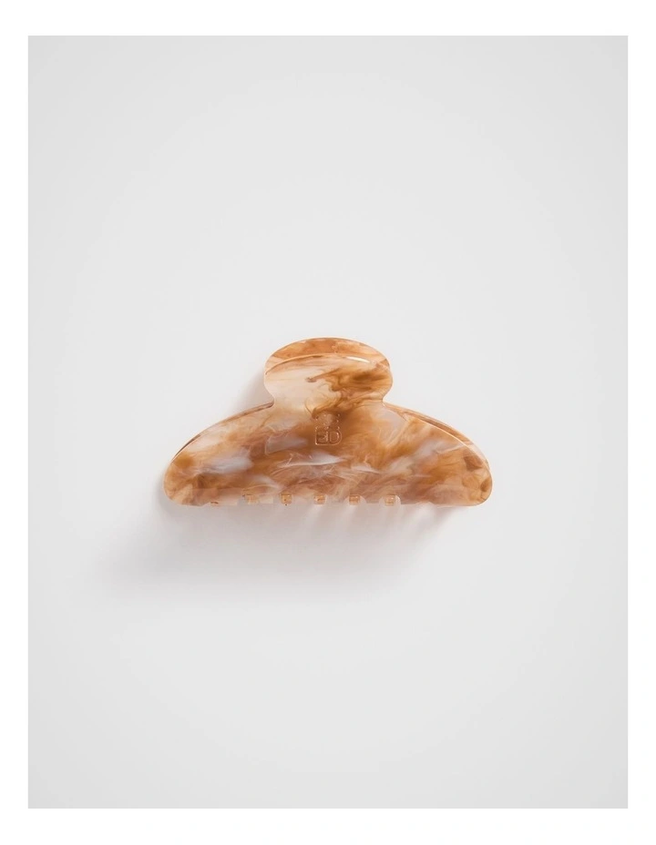 Resin Hair Claw in Fudge Tort image 2