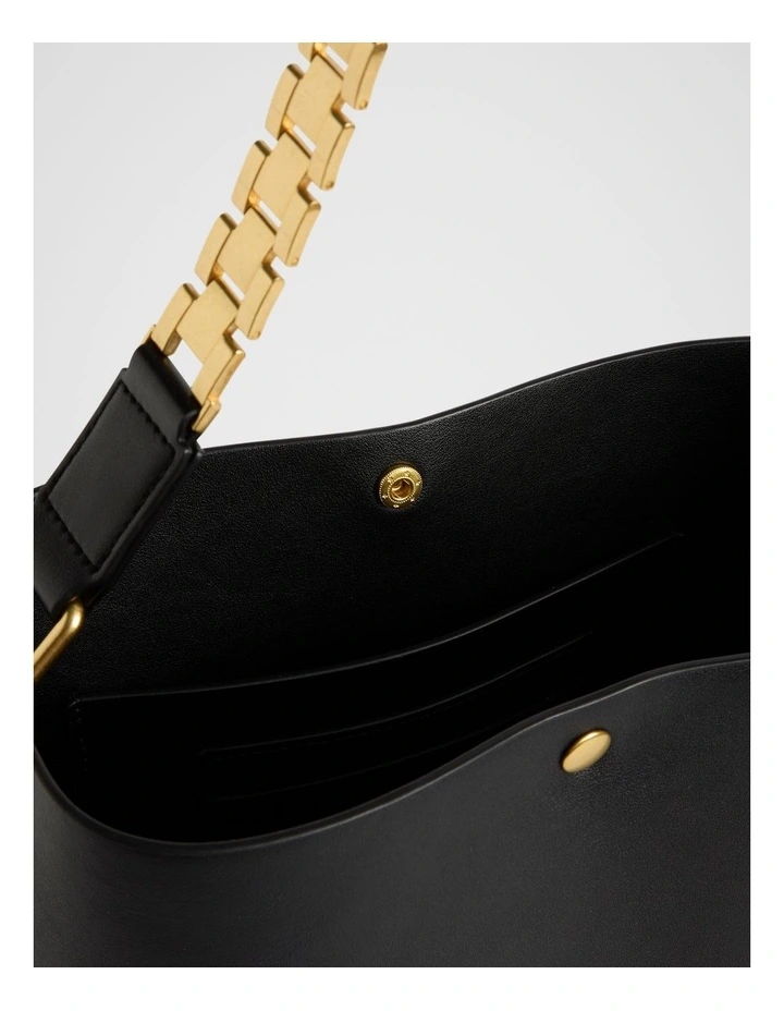 Chain Tote in Black image 5