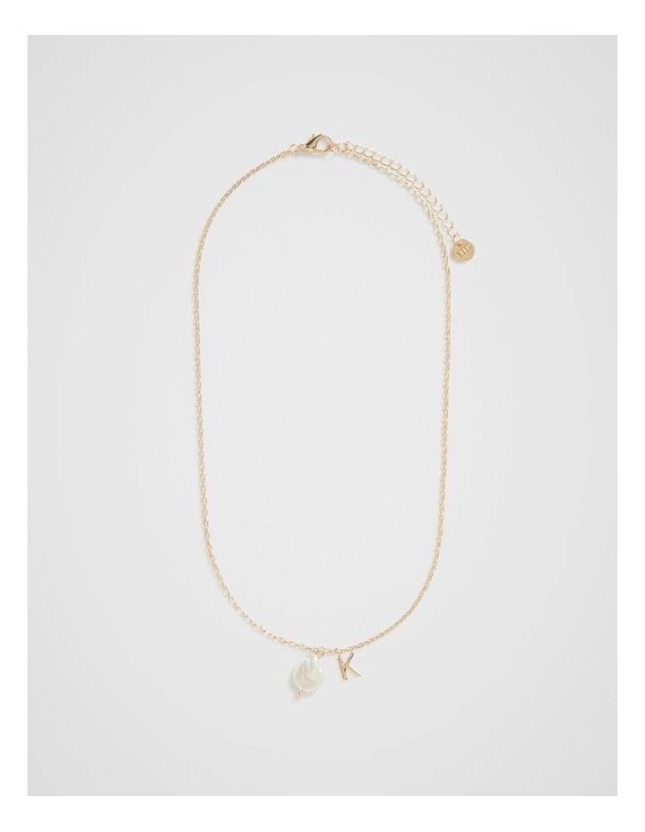 Pearl Alphabet Necklace K in Gold image 3