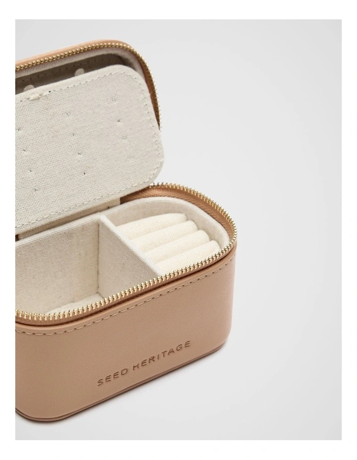 Jewellery Case Box in Soft Beige image 3