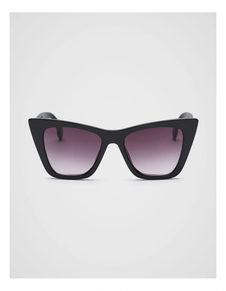 Paola Designer Catseye Sunglasse in Black image 1