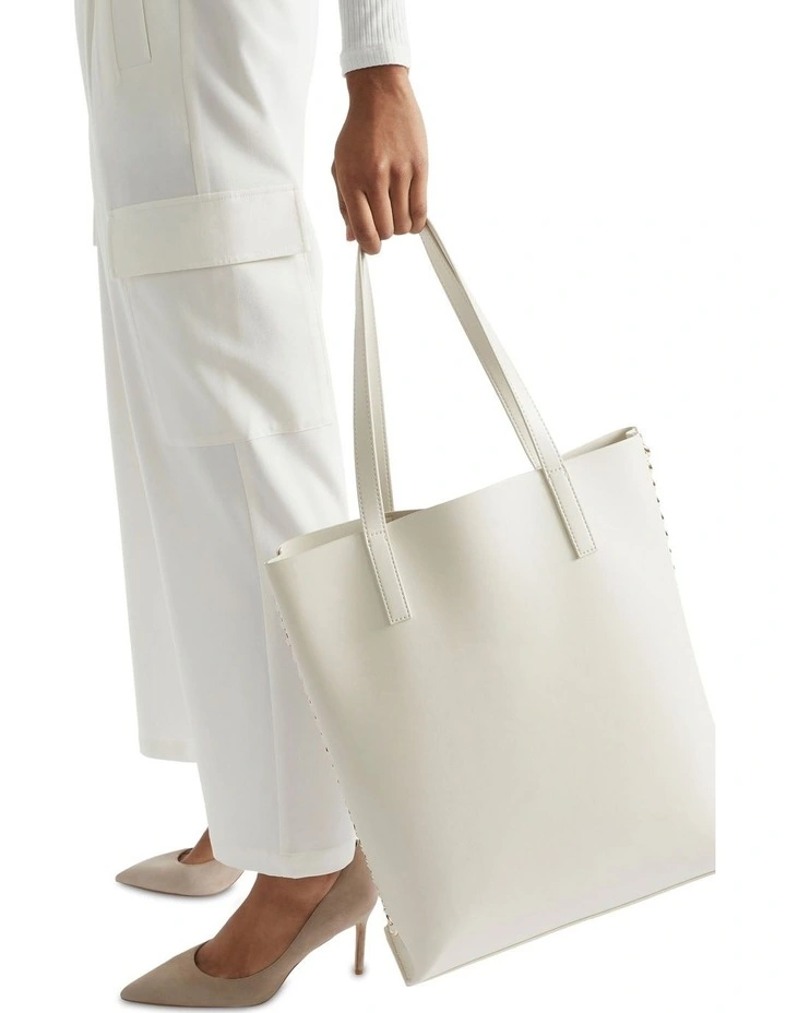 Chain Tote image 3