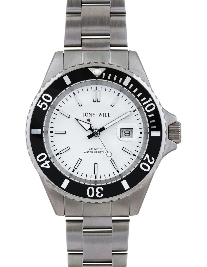 Diver Watch in Silver image 1