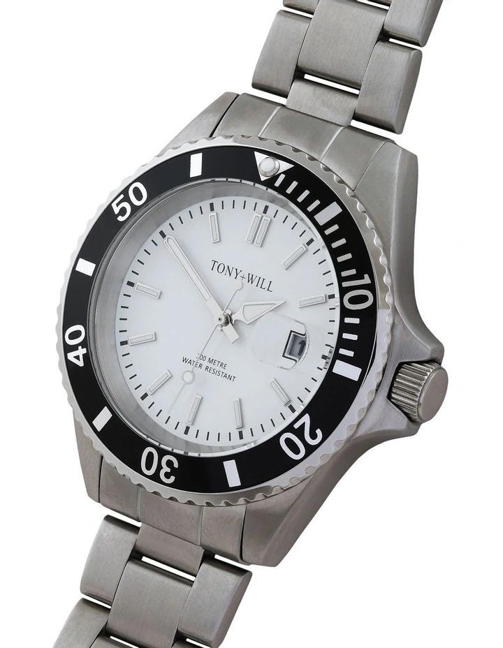 Diver Watch in Silver image 2