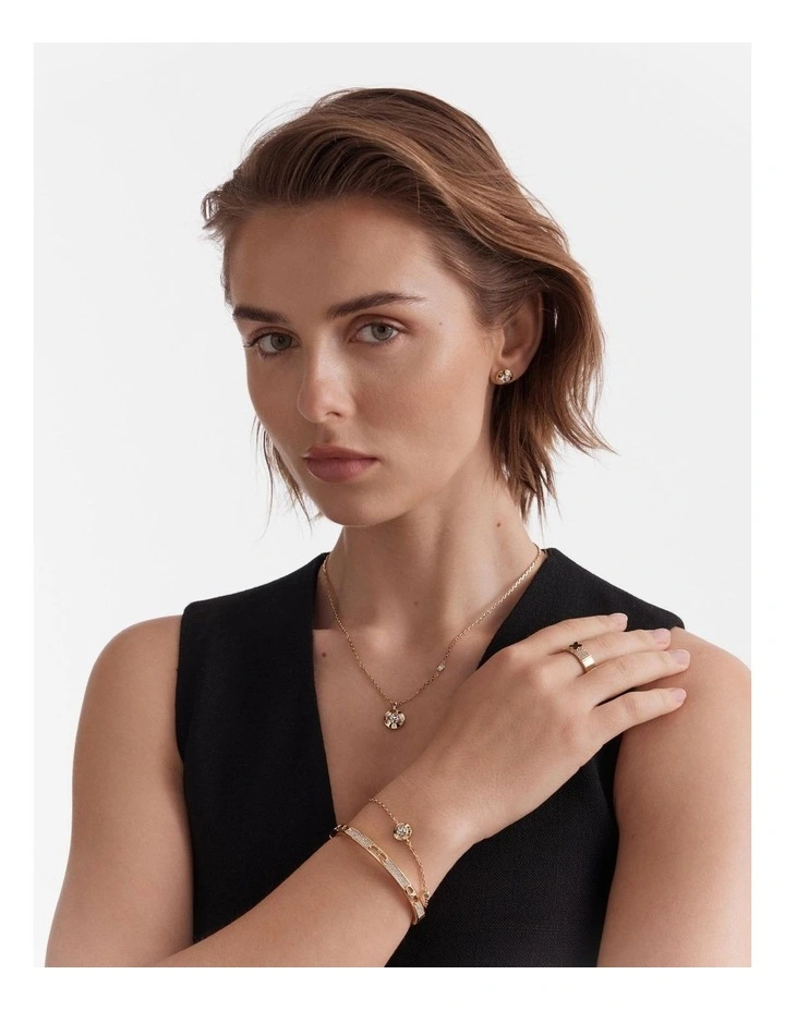 Enliven Necklace in Gold image 4