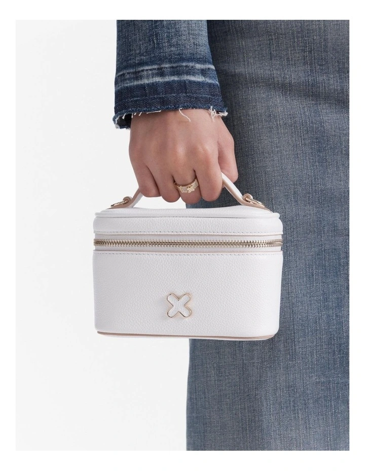 Hendrix Cosmetic Bag in White image 2