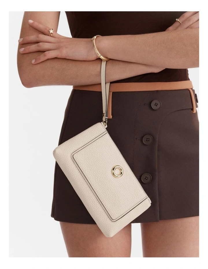 Orbit Medium Pouch in Pearl image 2