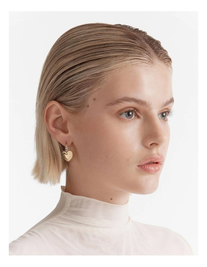 Heart Thread Earrings in Gold image 2