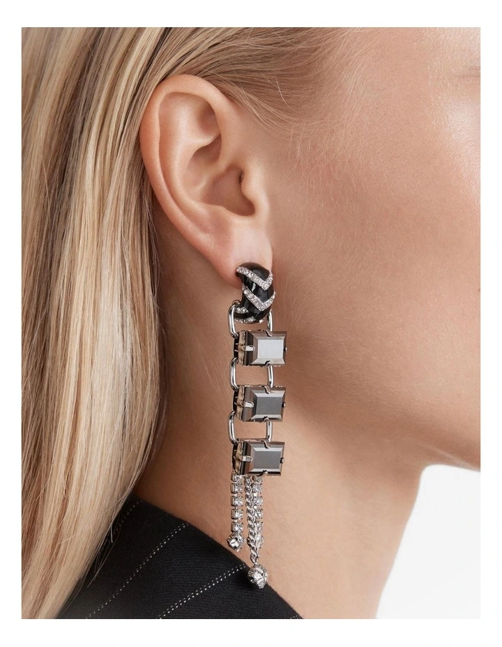 Coruscant Long Drop Earrings in Silver image 4