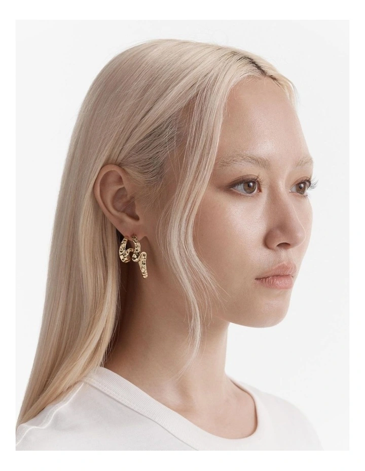 Cadence Hoop Earrings in Gold image 2