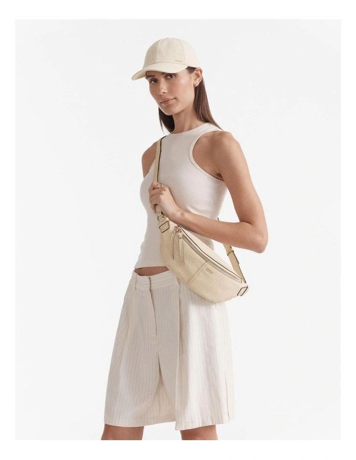 Verano Cap in Linen image 4