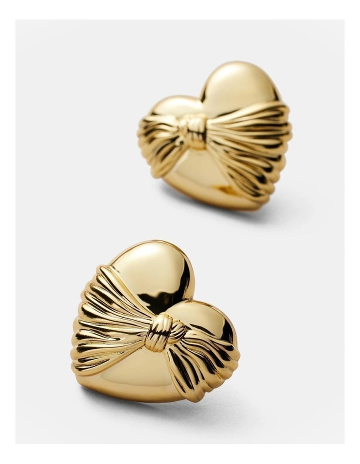 En Pointe Heart Stud Earrings in Gold image 3