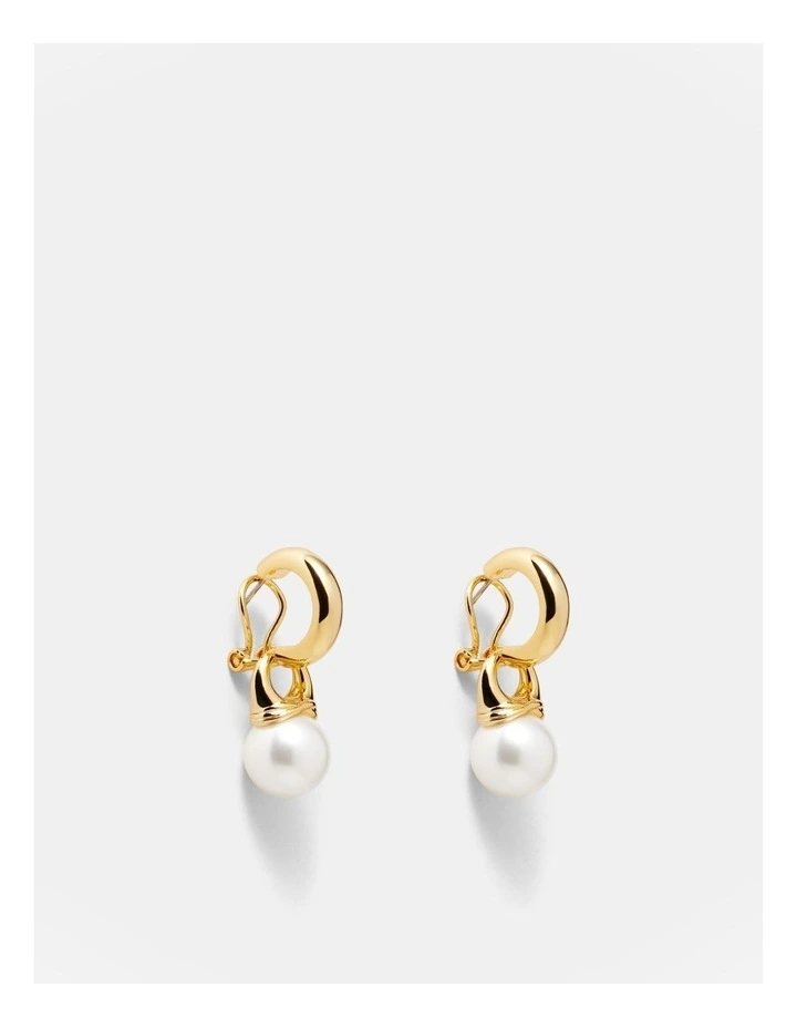 En Pointe Pearl Hoop Earrings in Gold image 1