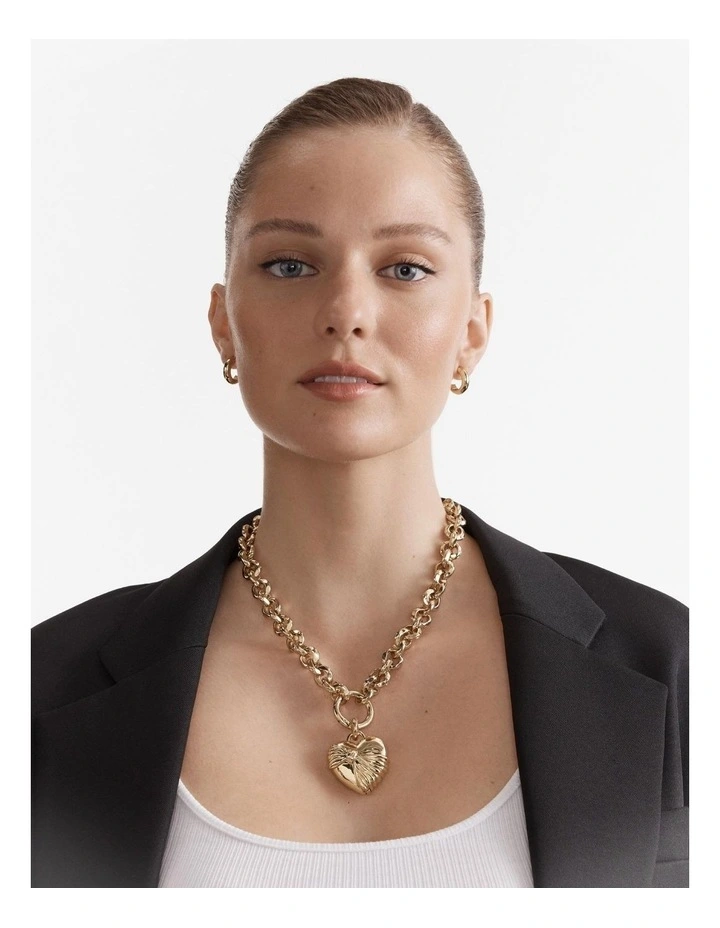 En Pointe Necklace in Gold image 2