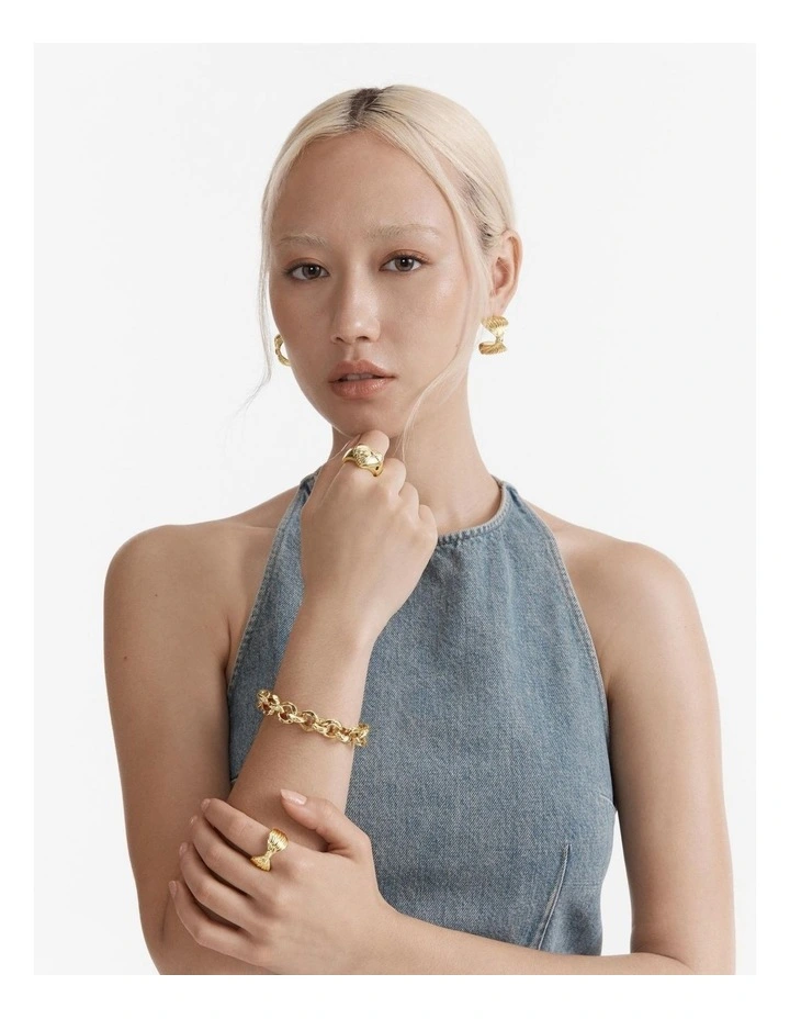 En Pointe Heart Ring in Gold image 4