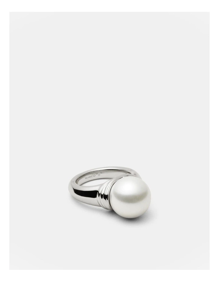 En Pointe Pearl Ring in Silver image 1