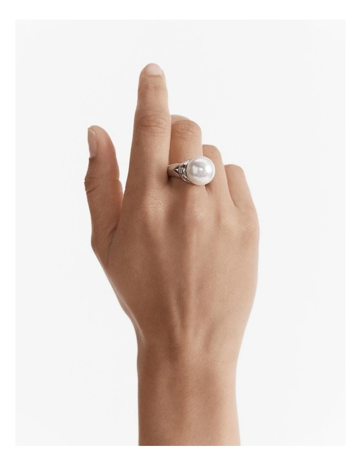 En Pointe Pearl Ring in Silver image 2