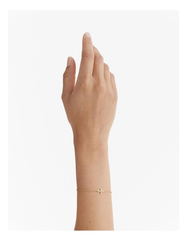 Faith Bracelet in Gold image 2