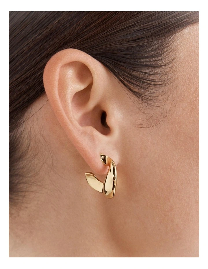 Link Up Hoop Earrings in Gold image 4