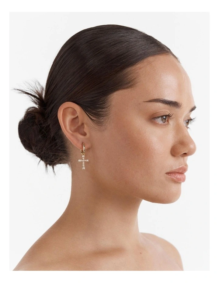 Devoted Hoop Earrings in Pearl image 2