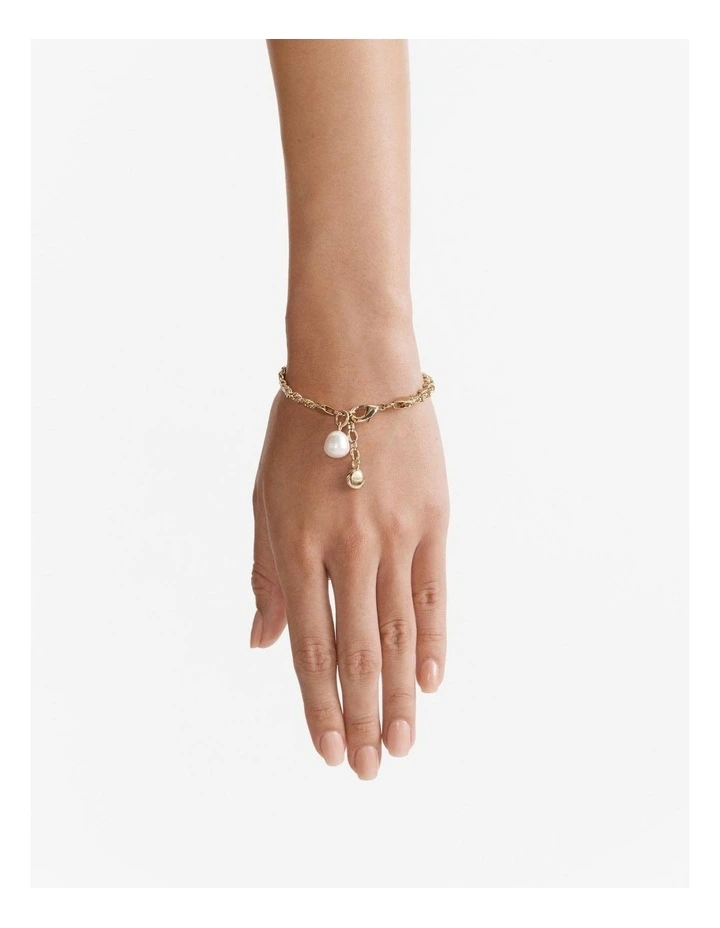Mila Bracelet in Gold image 2