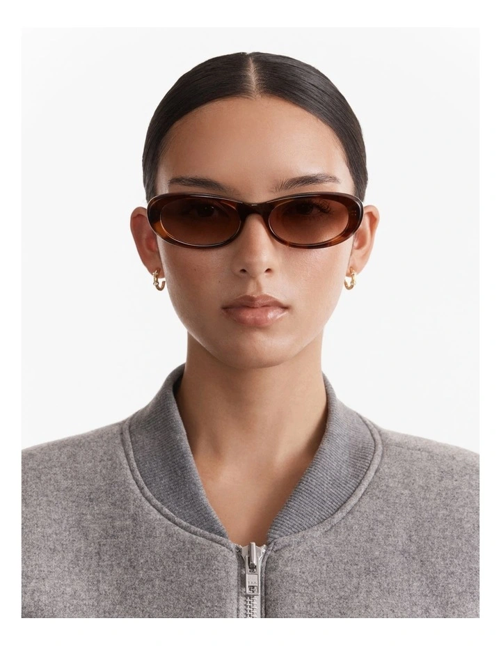 Sabrina Sunglasses in Tort image 4