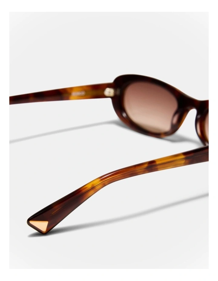 Sabrina Sunglasses in Tort image 5