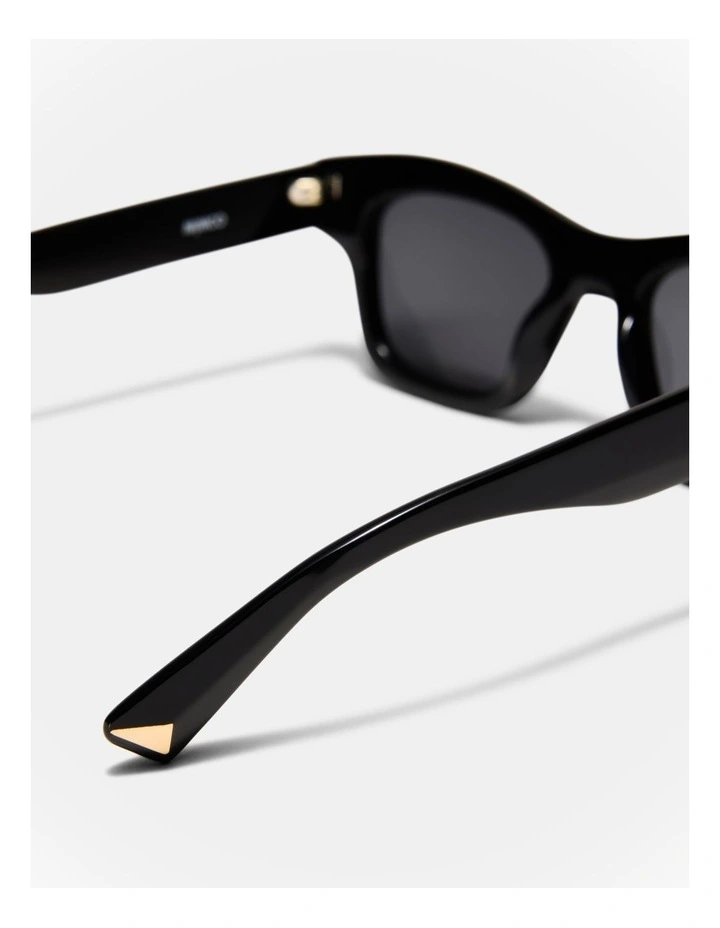 Lindsay Sunglasses in Black image 5
