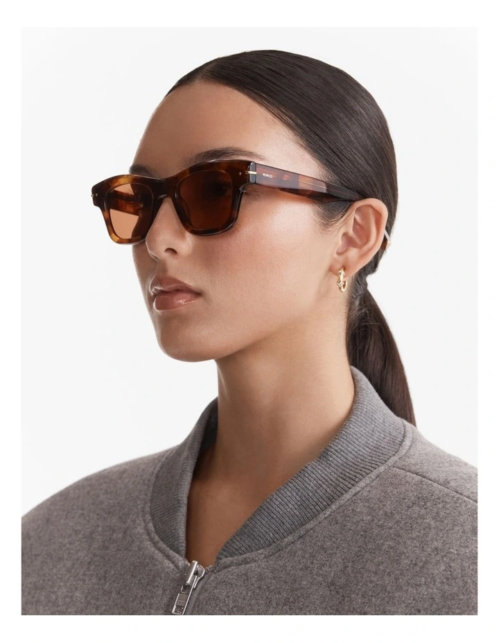 Lindsay Sunglasses in Tort image 2