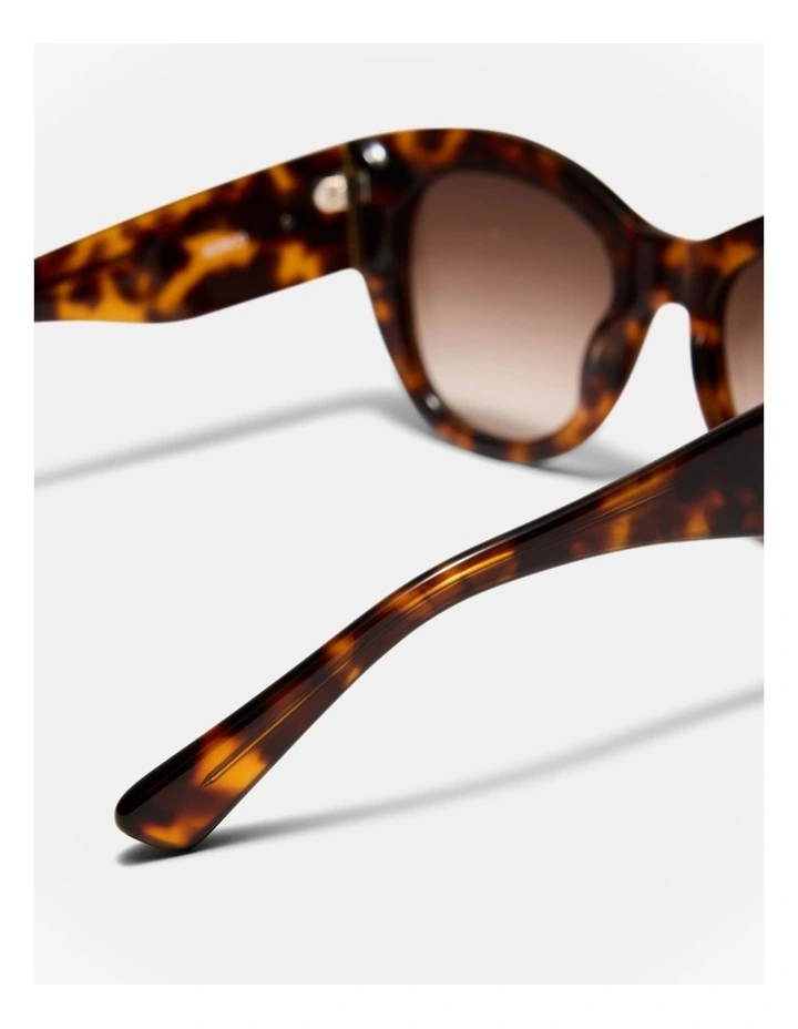 Sunset Sunglasses in Tort image 5
