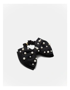 Make A Bow Hair Tie in Black