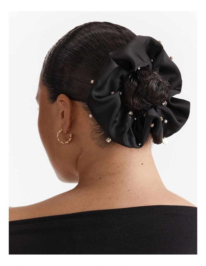 On Fleek Scrunchie in Black image 2