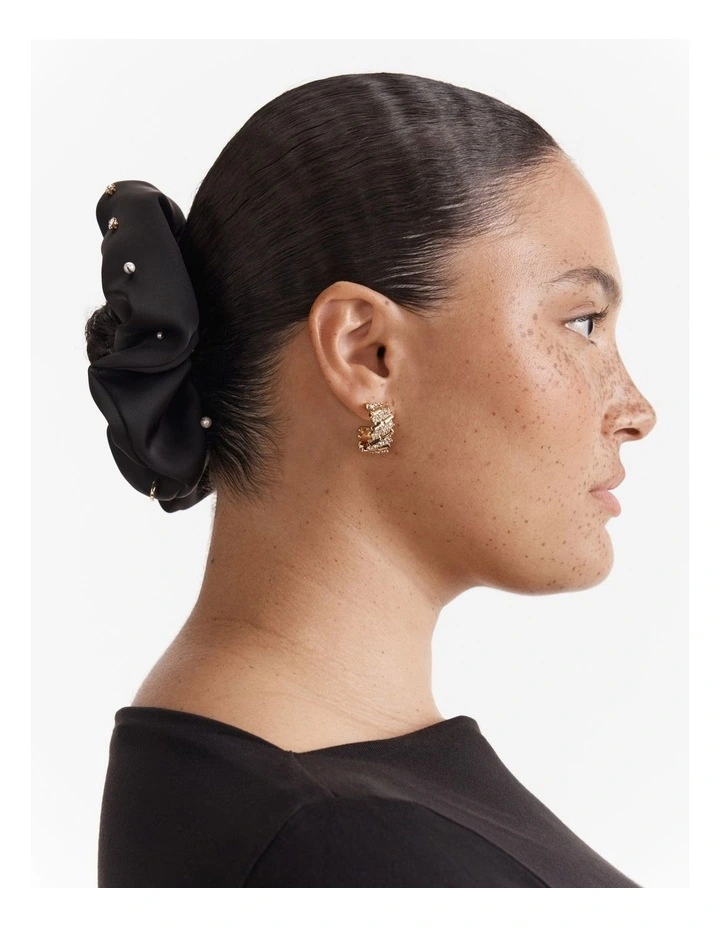On Fleek Scrunchie in Black image 4