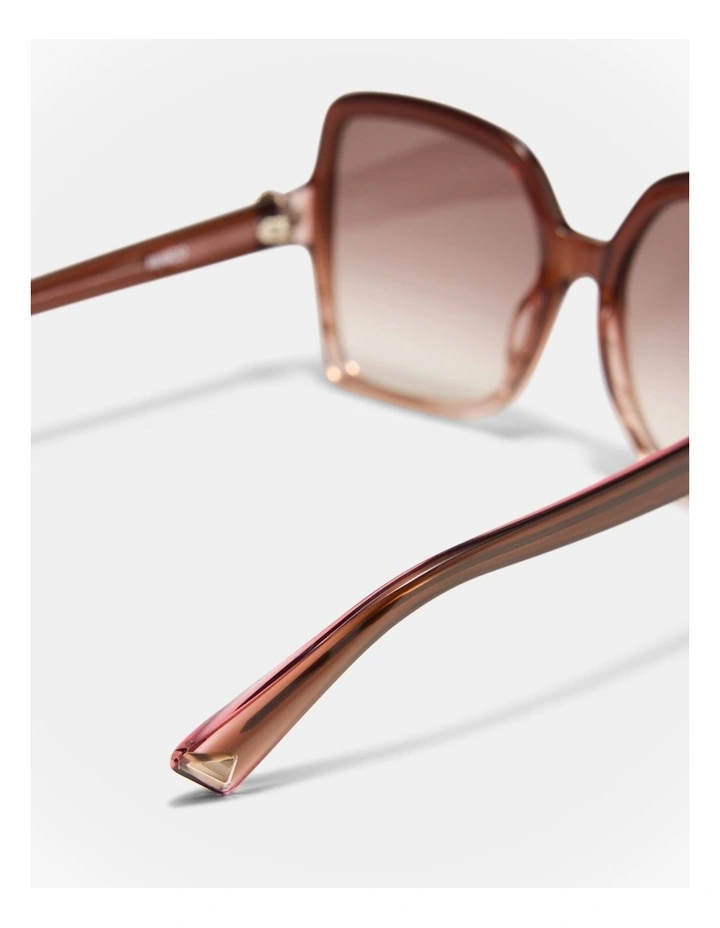 Echo Sunglasses in Berry image 5